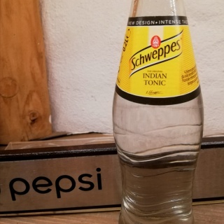 Schweppes tonic